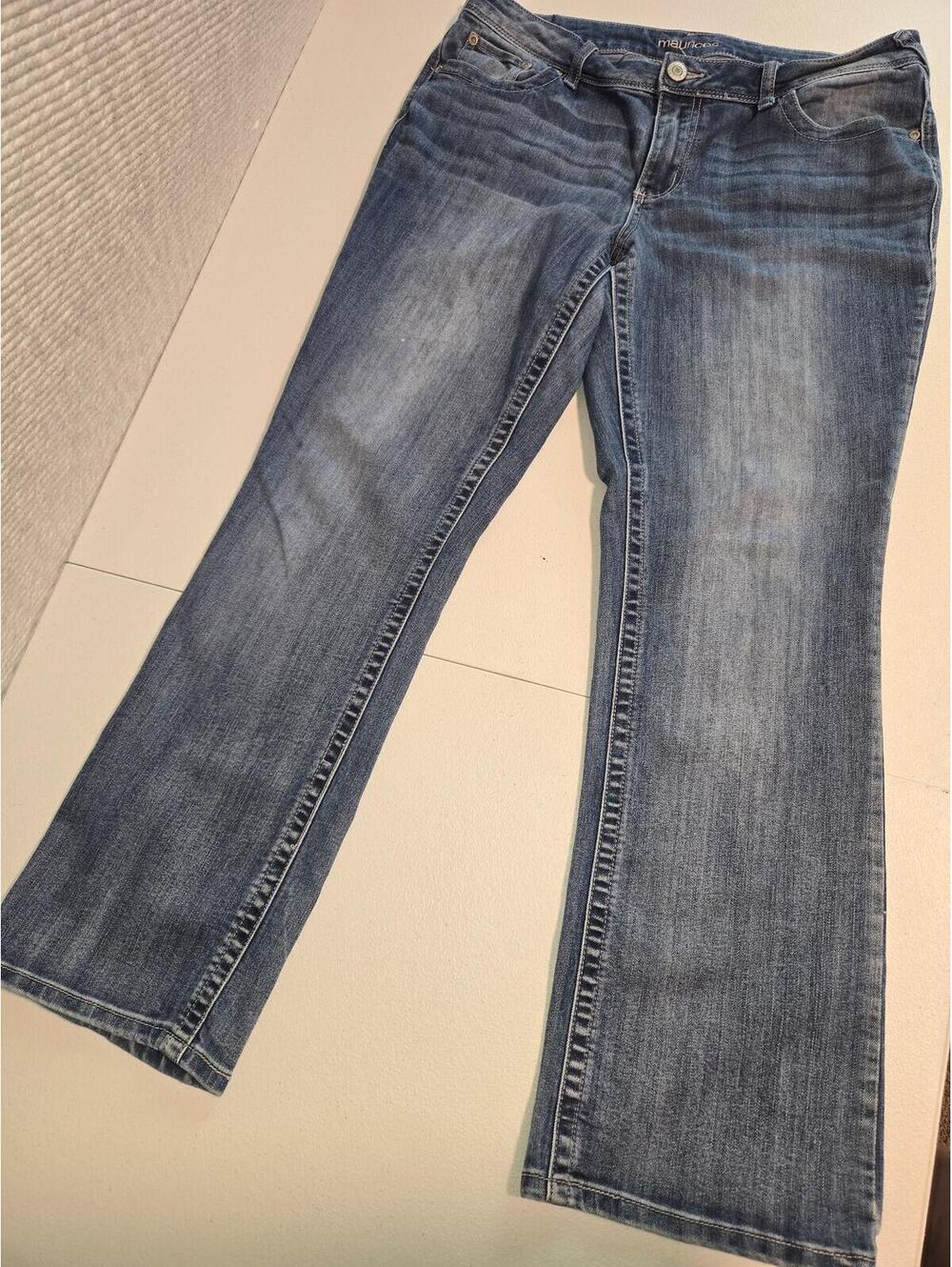 Maurices Women's Bootcut Jeans Medium Wash Size 8